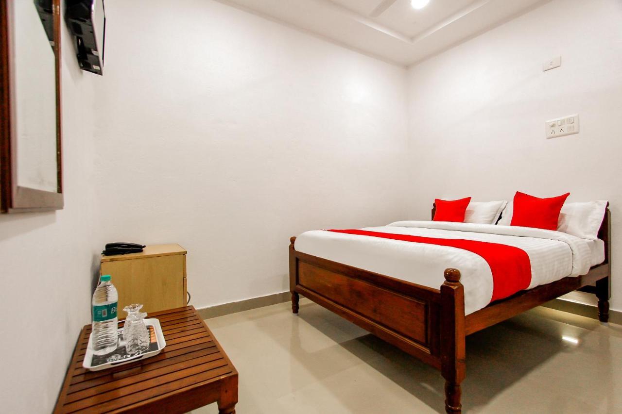 מלון קומבאקונאם Oyo 69625 Mayuraa Residency מראה חיצוני תמונה