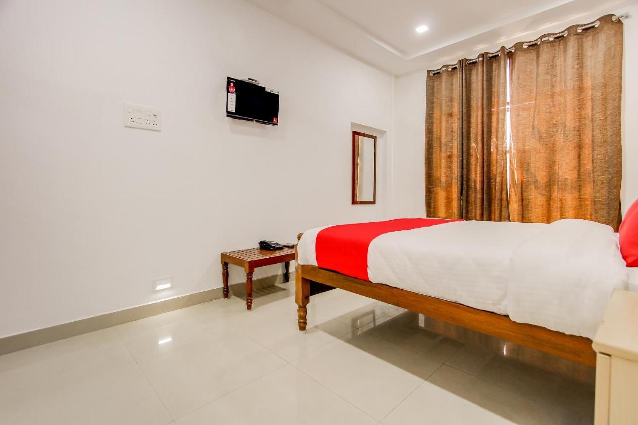 מלון קומבאקונאם Oyo 69625 Mayuraa Residency מראה חיצוני תמונה