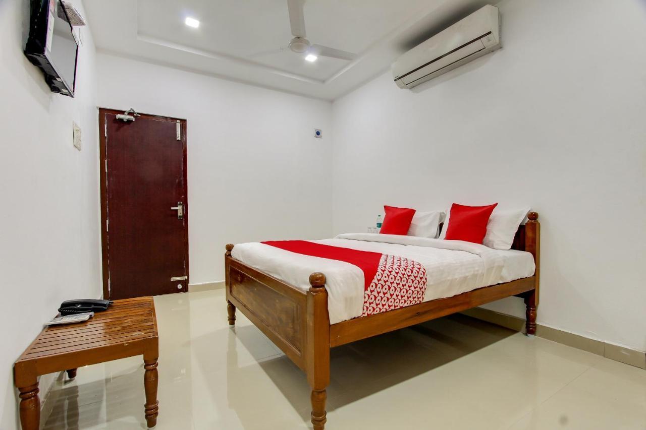 מלון קומבאקונאם Oyo 69625 Mayuraa Residency מראה חיצוני תמונה